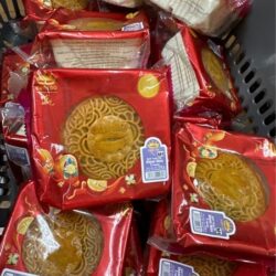 Bánh Trung Thu khoai môn 1 trứng