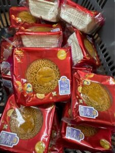 Bánh Trung Thu khoai môn 1 trứng