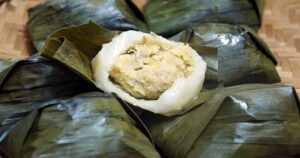 Bánh rợm đỗ lạc nhân thịt (bánh ít)