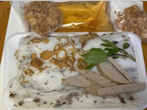 Bánh cuốn ăn liền