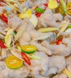 Chân gà rút xương sả tắc 骨なし鶏足 レモングラス&キンカン風味