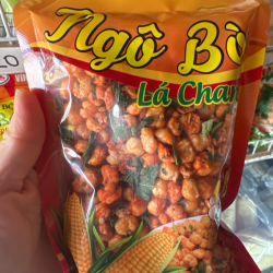 Bắp khô bò lá chanh 牛肉風味コーンスナック(カフィアライムリーフ風味)