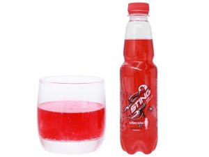 Nước ngọt Sting dâu chai nhựa 330 ML ストロベリー味 炭酸飲料